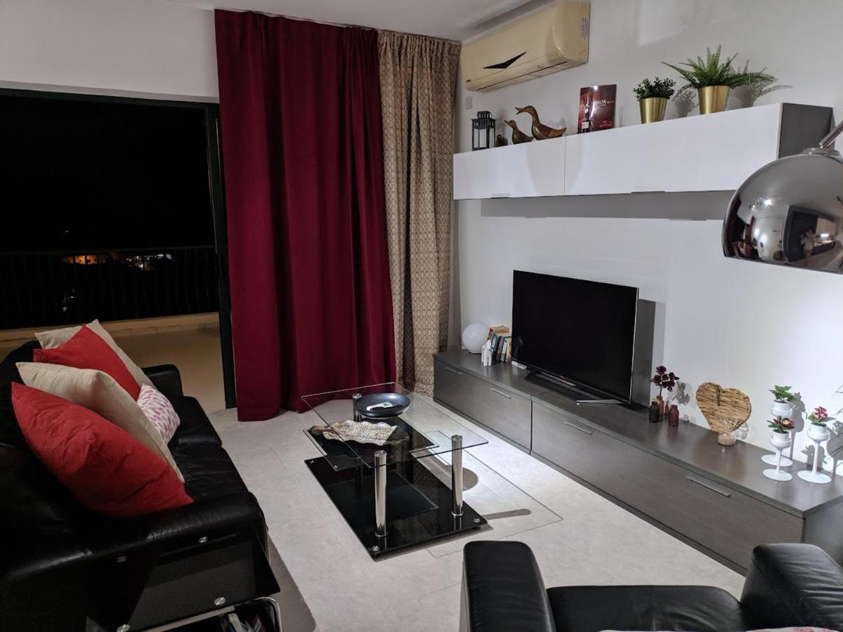 Gaia Penthouse Sea And Country Views Home St. Paul's Bay Bagian luar foto
