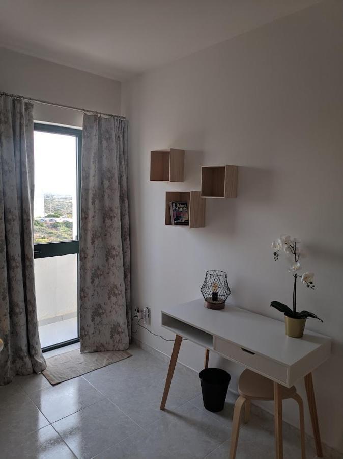 Gaia Penthouse Sea And Country Views Home St. Paul's Bay Bagian luar foto
