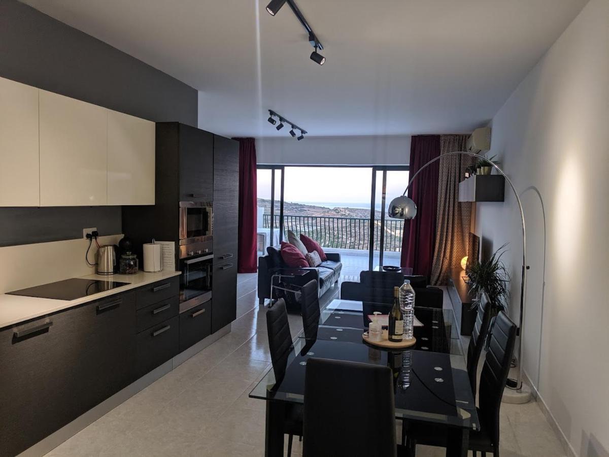Gaia Penthouse Sea And Country Views Home St. Paul's Bay Bagian luar foto