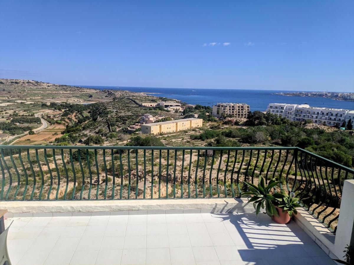 Gaia Penthouse Sea And Country Views Home St. Paul's Bay Bagian luar foto