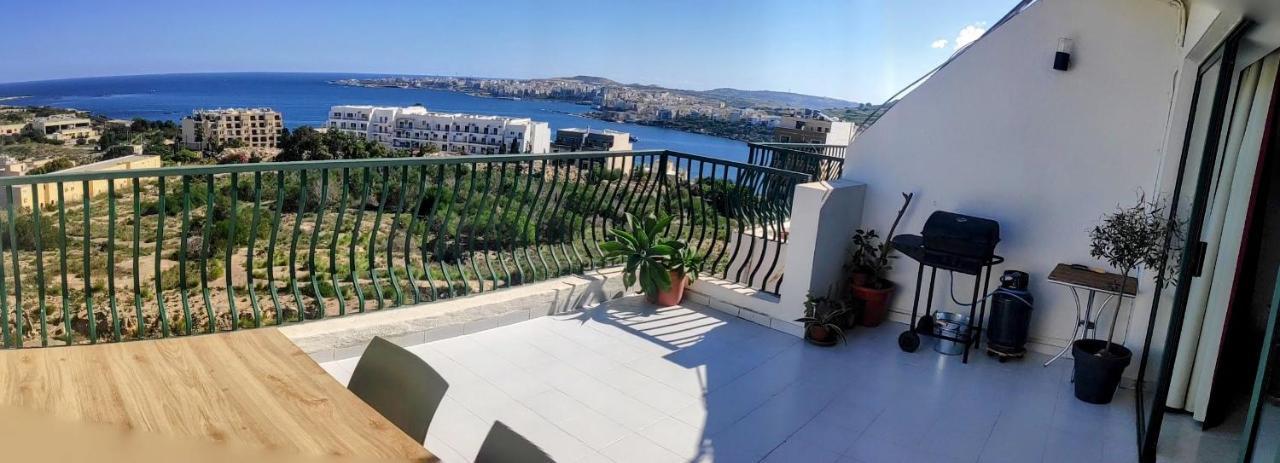 Gaia Penthouse Sea And Country Views Home St. Paul's Bay Bagian luar foto