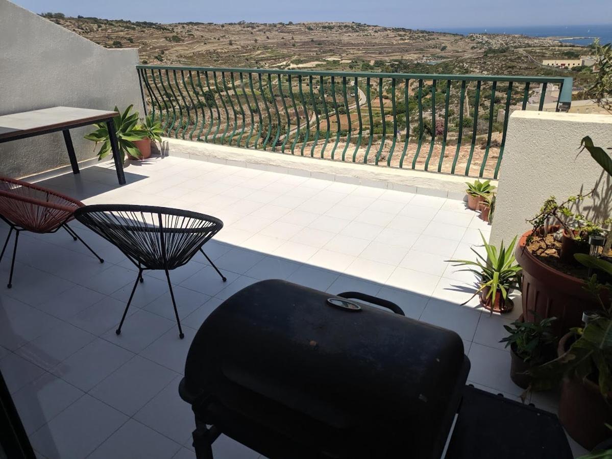Gaia Penthouse Sea And Country Views Home St. Paul's Bay Bagian luar foto